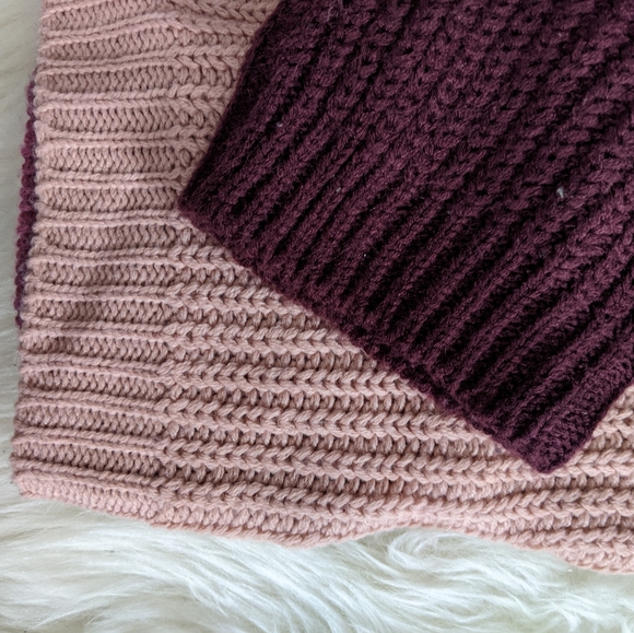 Color Block cropped sweater - Picture 2 of 5